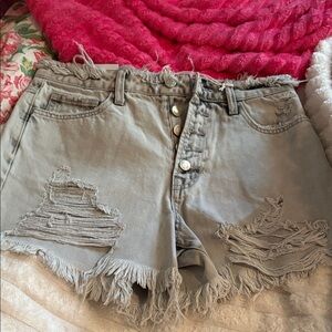 VERVET BY FLYING MONKEY Light Gray Distressed Button-Front Jean Shorts